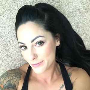 Meet your Posher, Roshelle